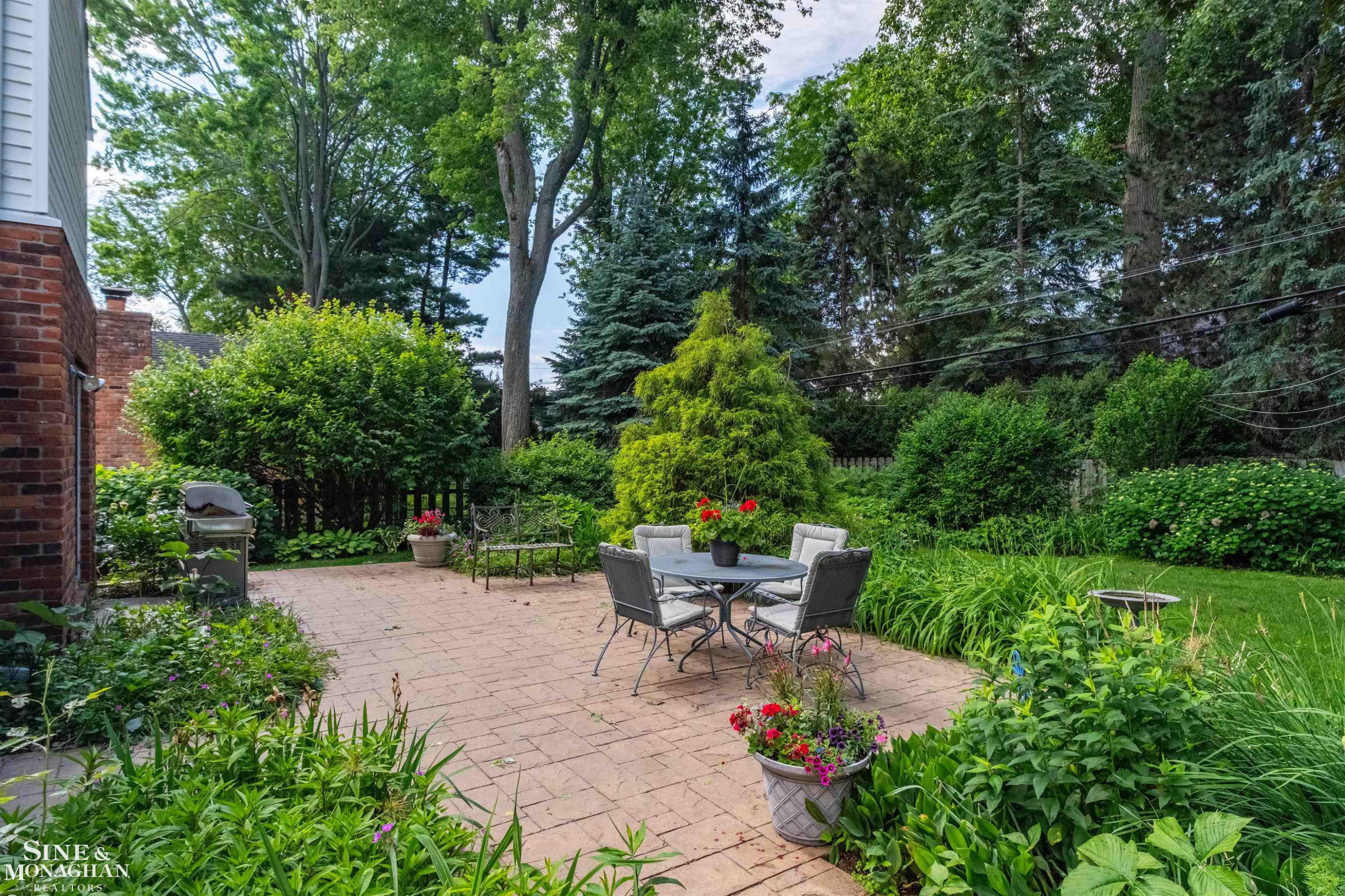 83 Hawthorne Road, Grosse Pointe Shores, MI 48236 — Photo 38