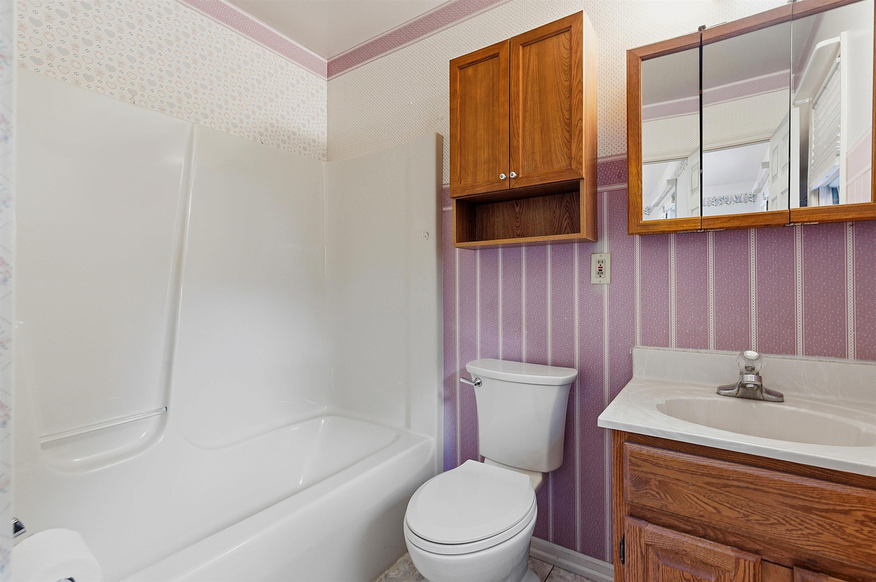 514 Rochelle Court, MI — Photo 10
