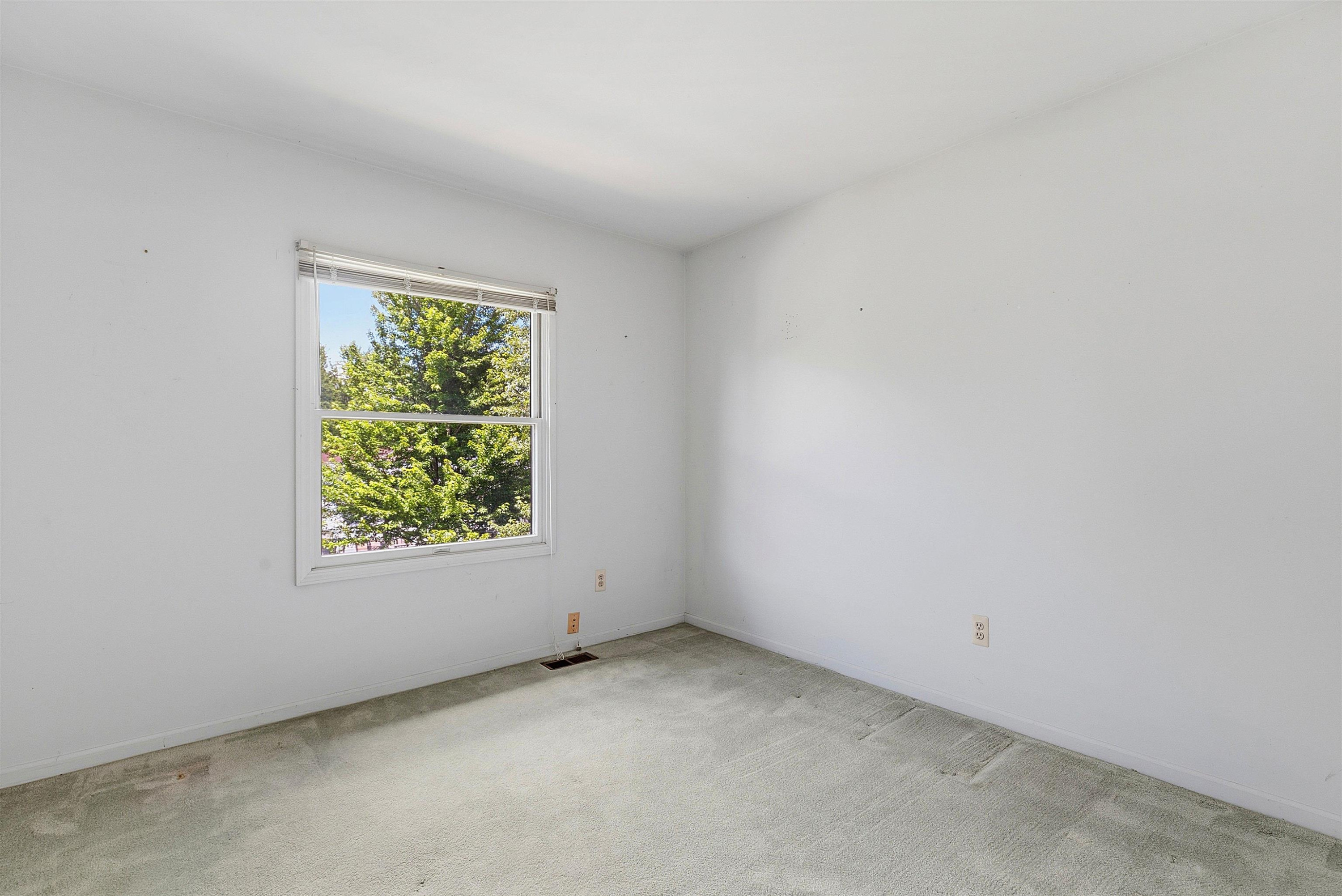 514 Rochelle Court, MI — Photo 12