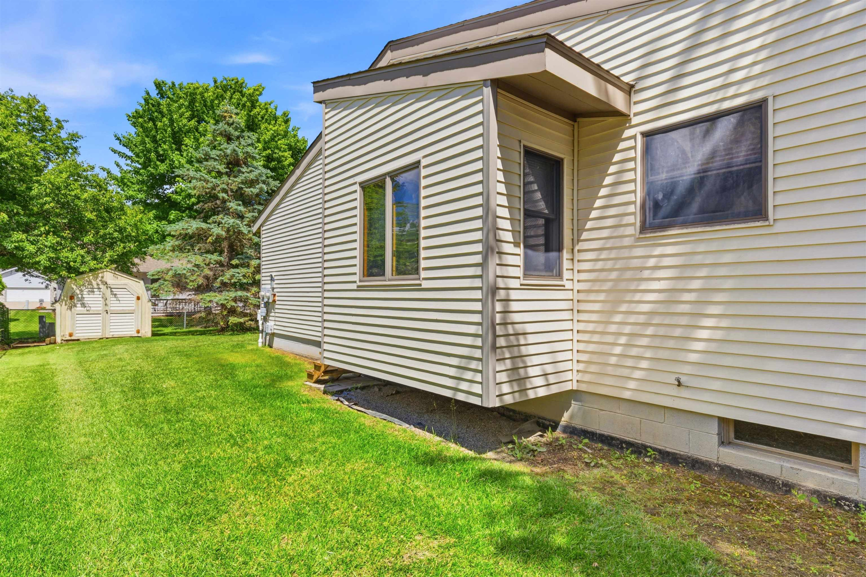 514 Rochelle Court, MI — Photo 18
