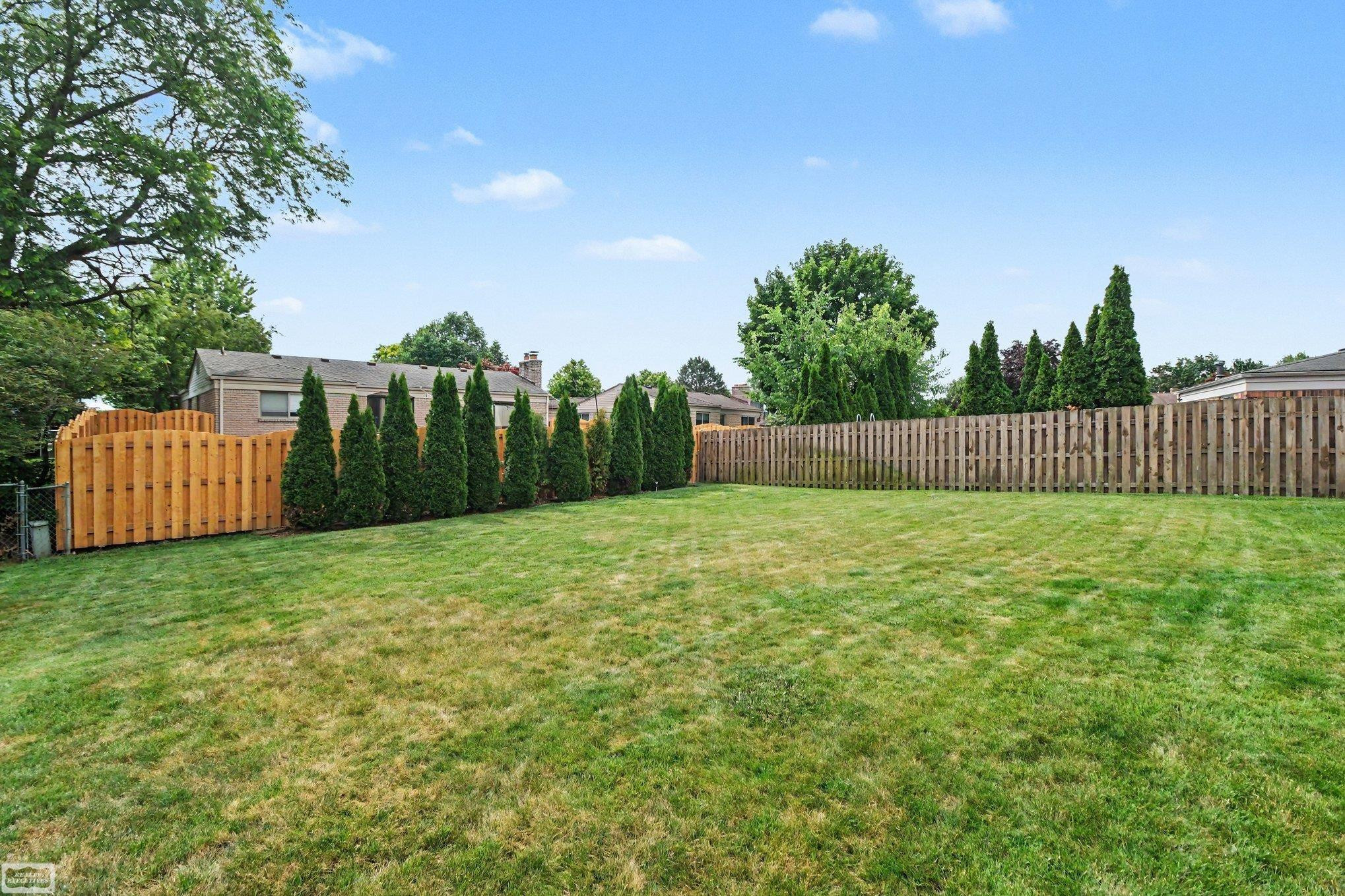 39696 Timberlane Drive, Sterling Heights, MI 48310 — Photo 32