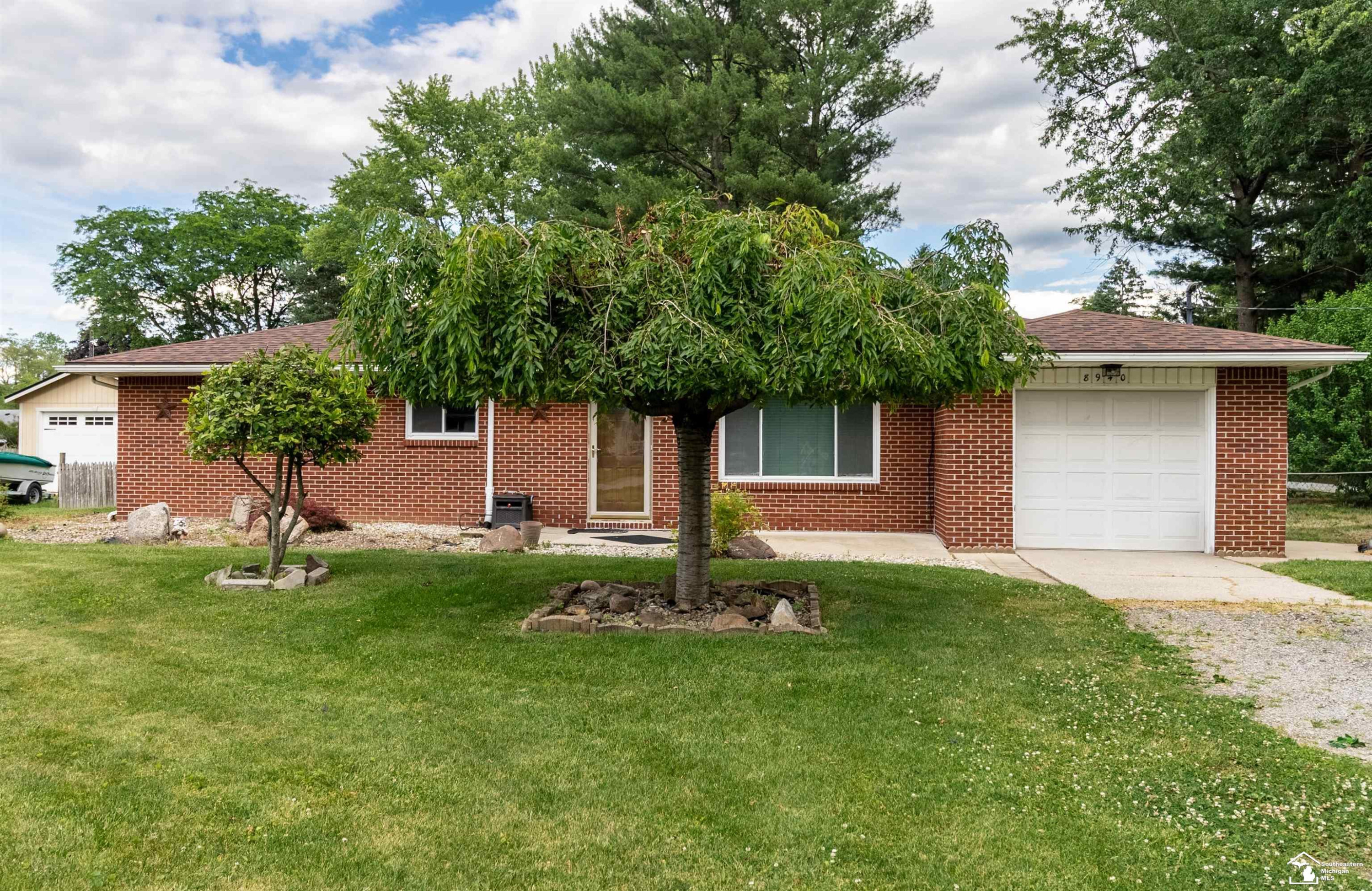 8940 Woodside Drive, Temperance, MI 48182 — Photo 3