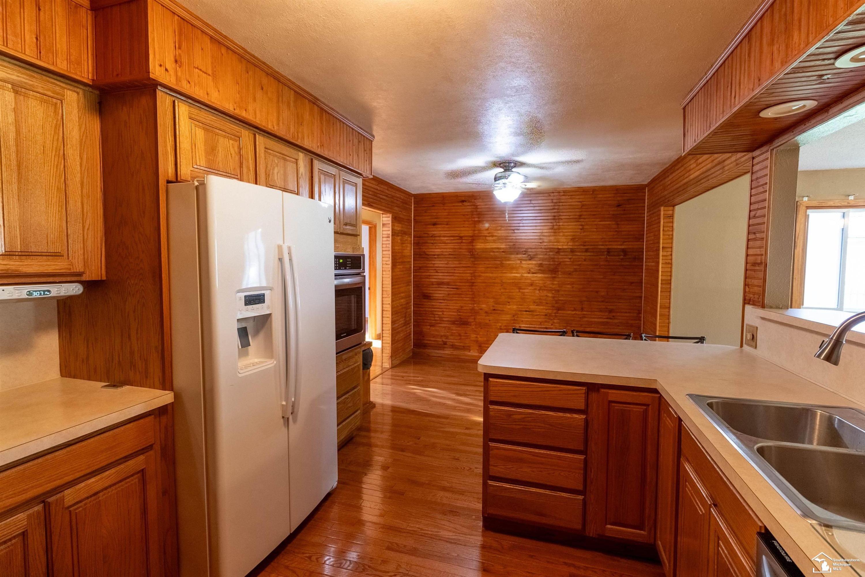 8940 Woodside Drive, Temperance, MI 48182 — Photo 19