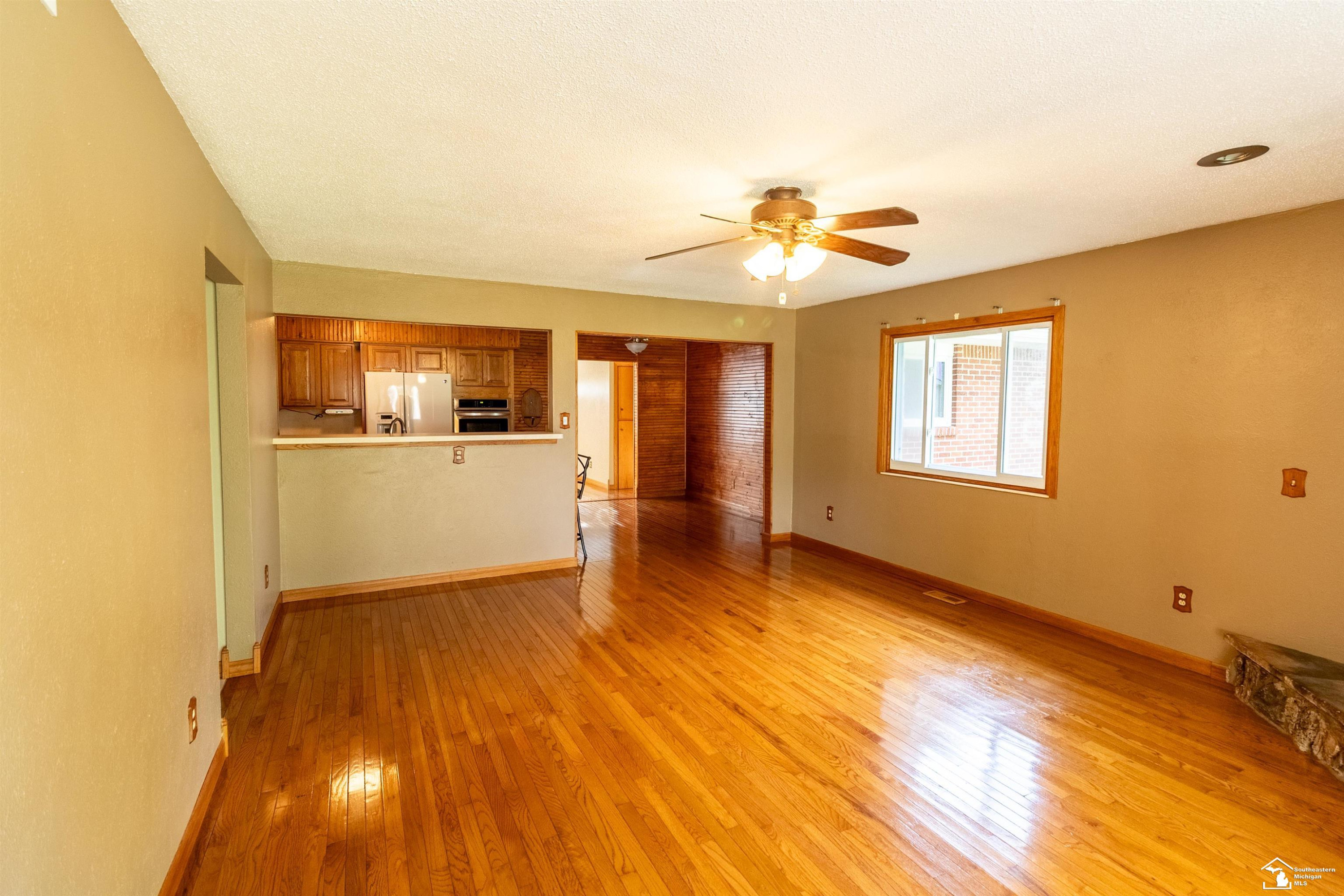 8940 Woodside Drive, Temperance, MI 48182 — Photo 25