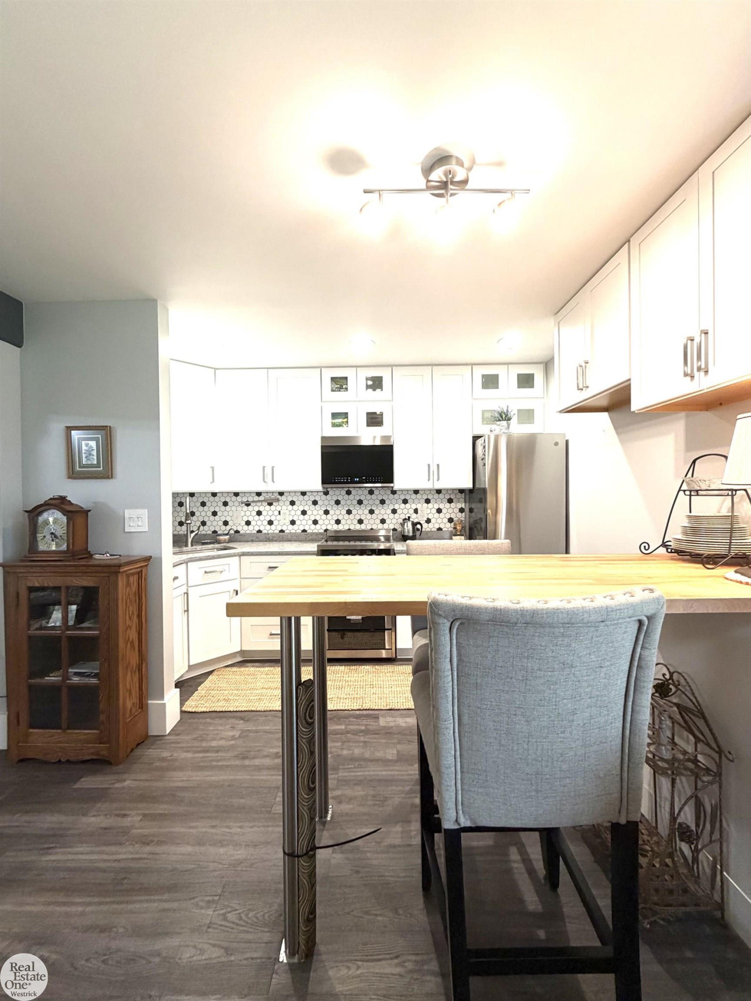 4500 Lakeshore Road, 13, MI 48059 — Photo 6