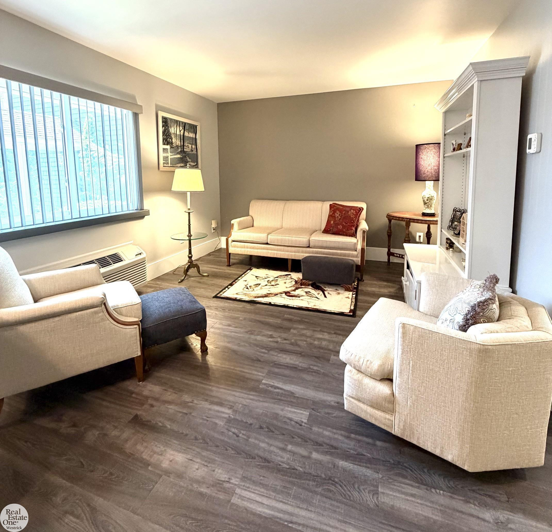 4500 Lakeshore Road, 13, MI 48059 — Photo 10