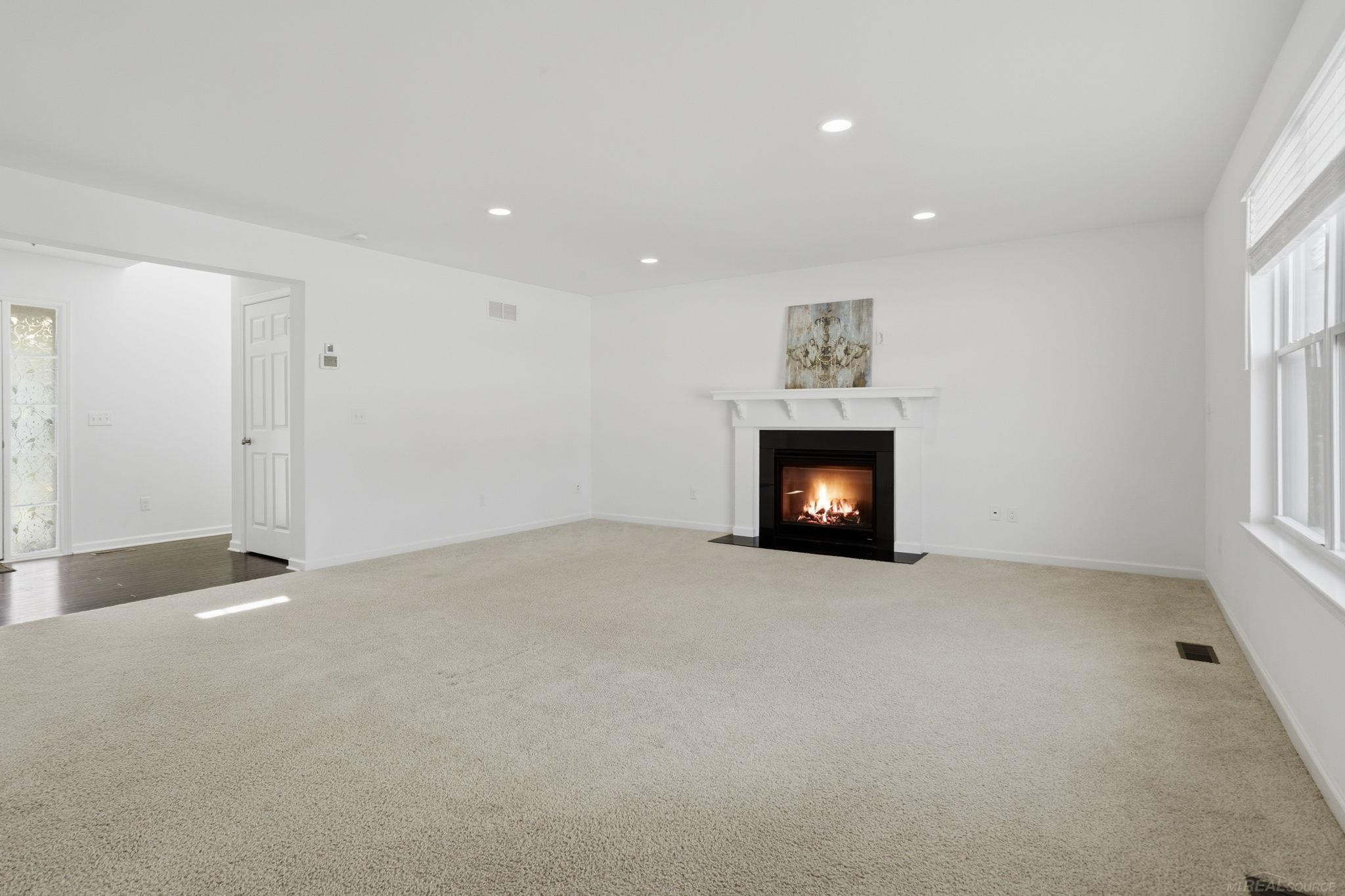 48643 Pioneer Avenue, MI 48042 — Photo 4
