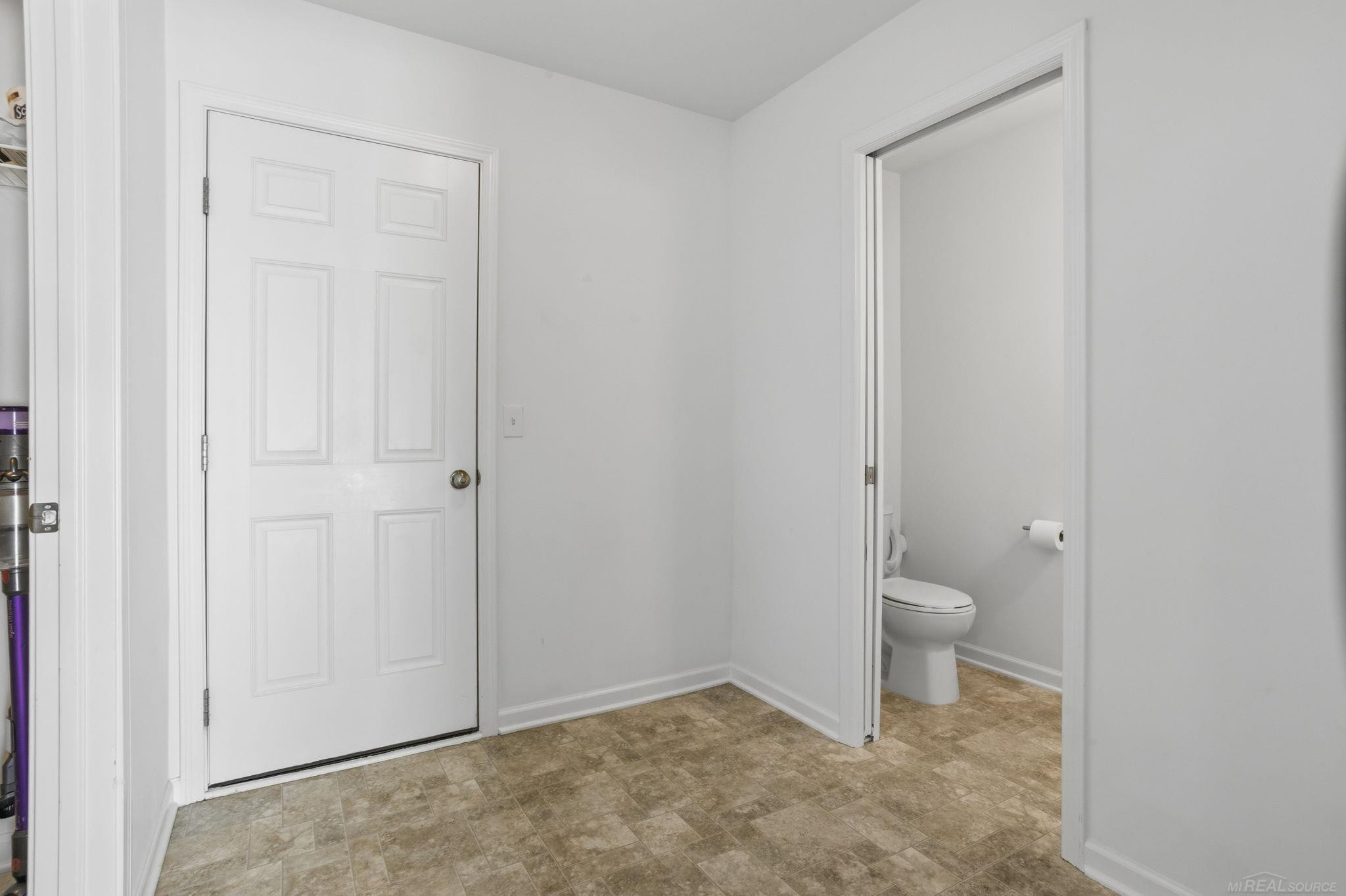 48643 Pioneer Avenue, MI 48042 — Photo 10