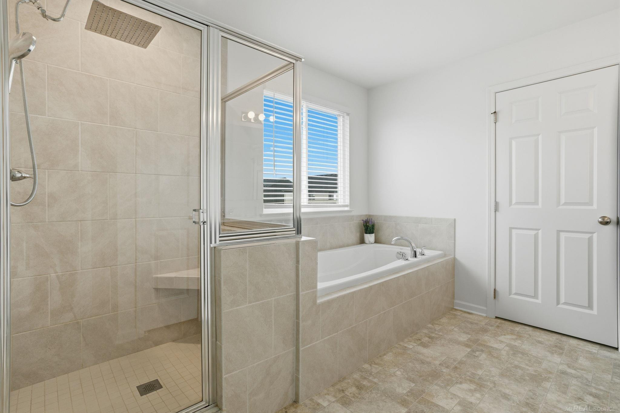 48643 Pioneer Avenue, MI 48042 — Photo 22