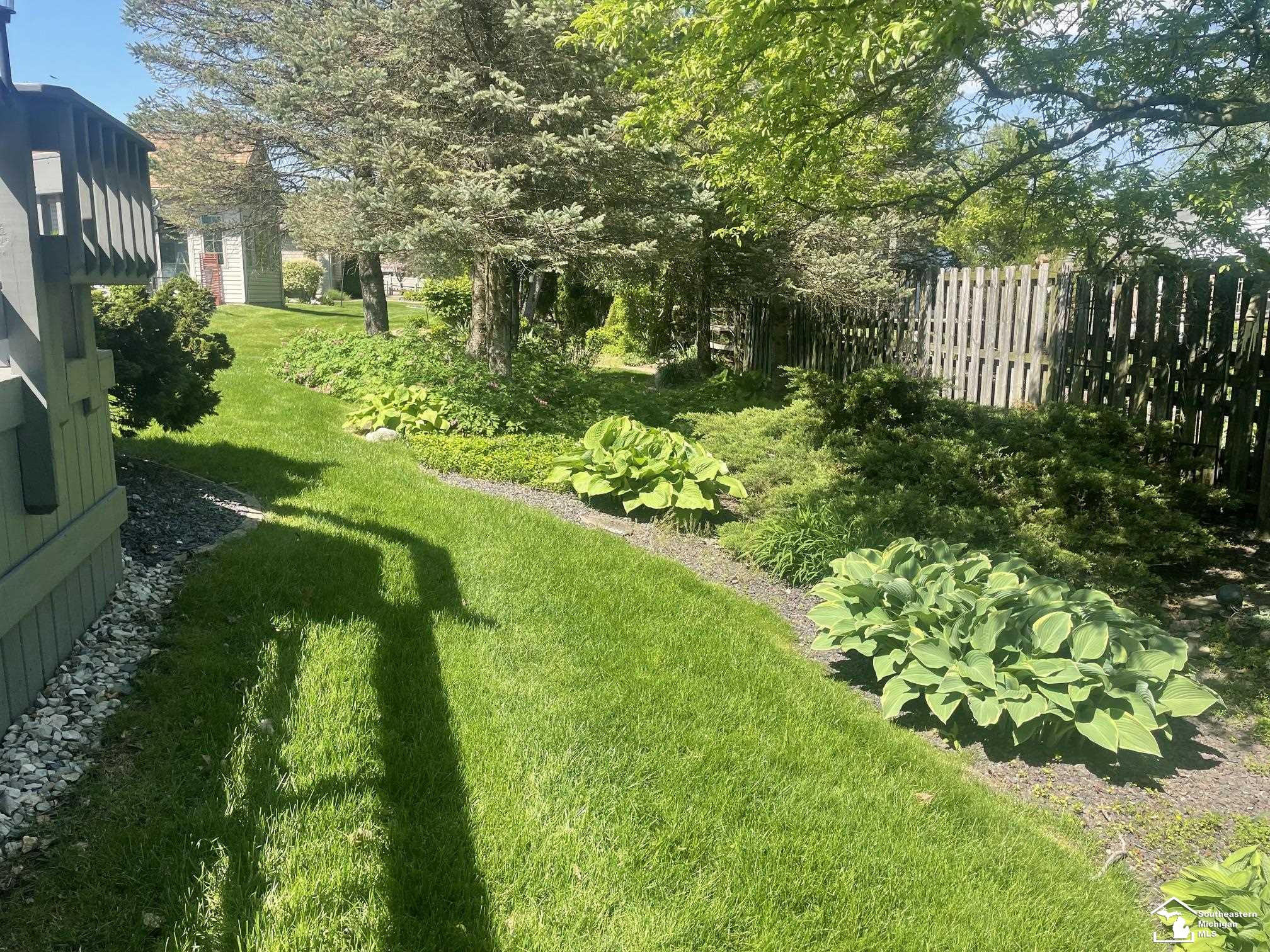 7316 Hidden Valley Drive, Lambertville, MI 48144 — Photo 9