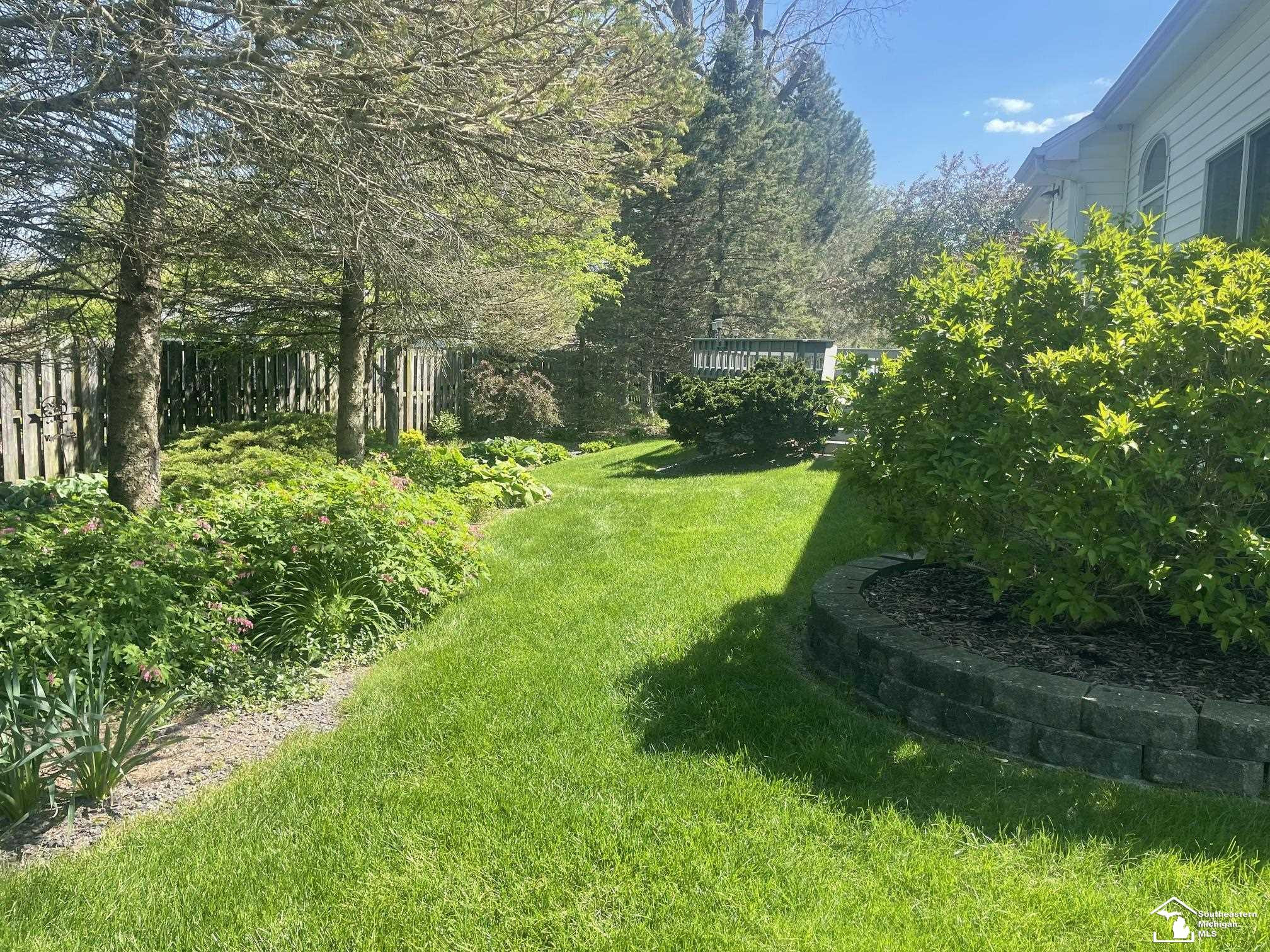 7316 Hidden Valley Drive, Lambertville, MI 48144 — Photo 10
