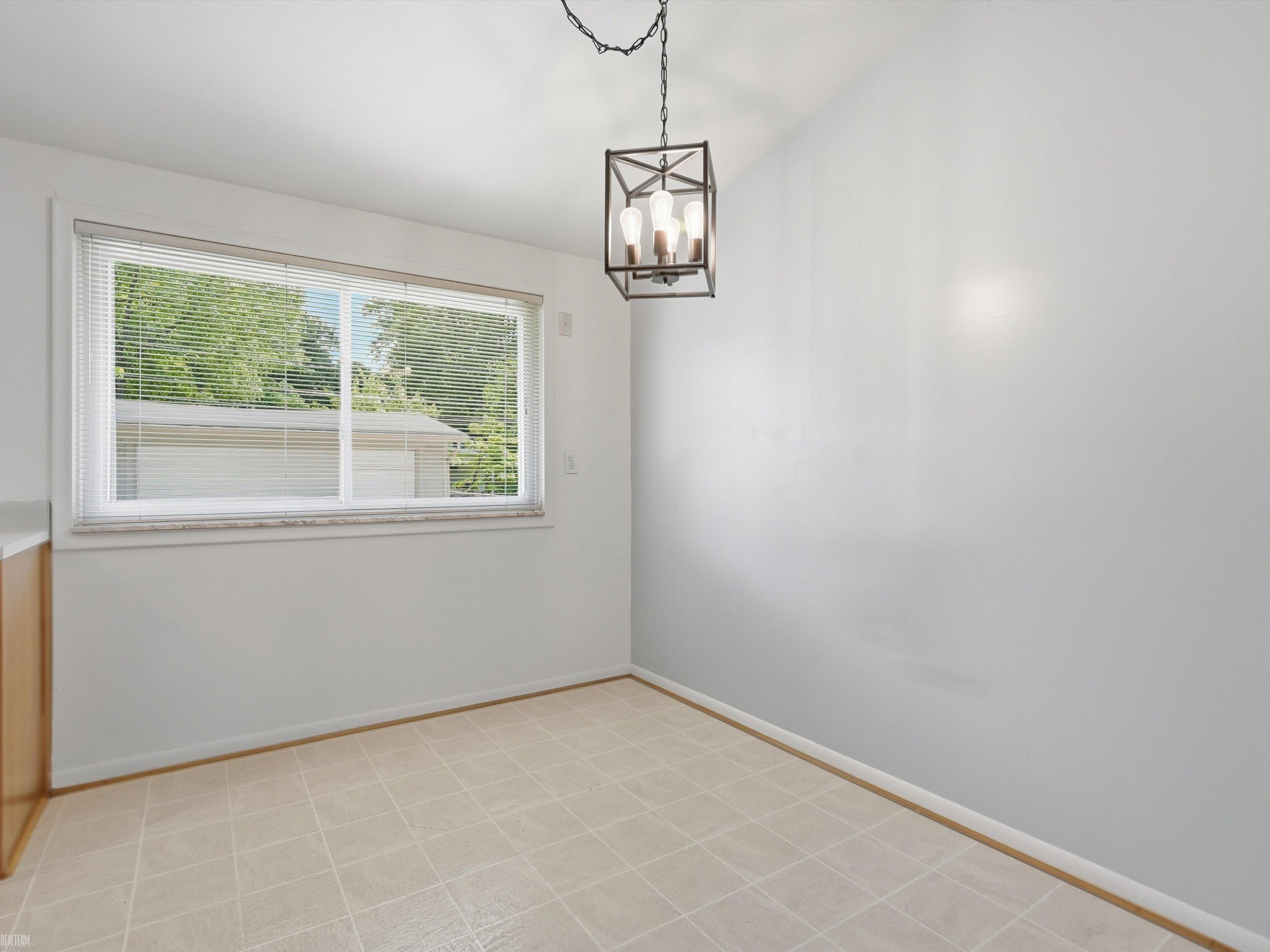 429 W Bloomfield Avenue, Royal Oak, MI 48073 — Photo 8