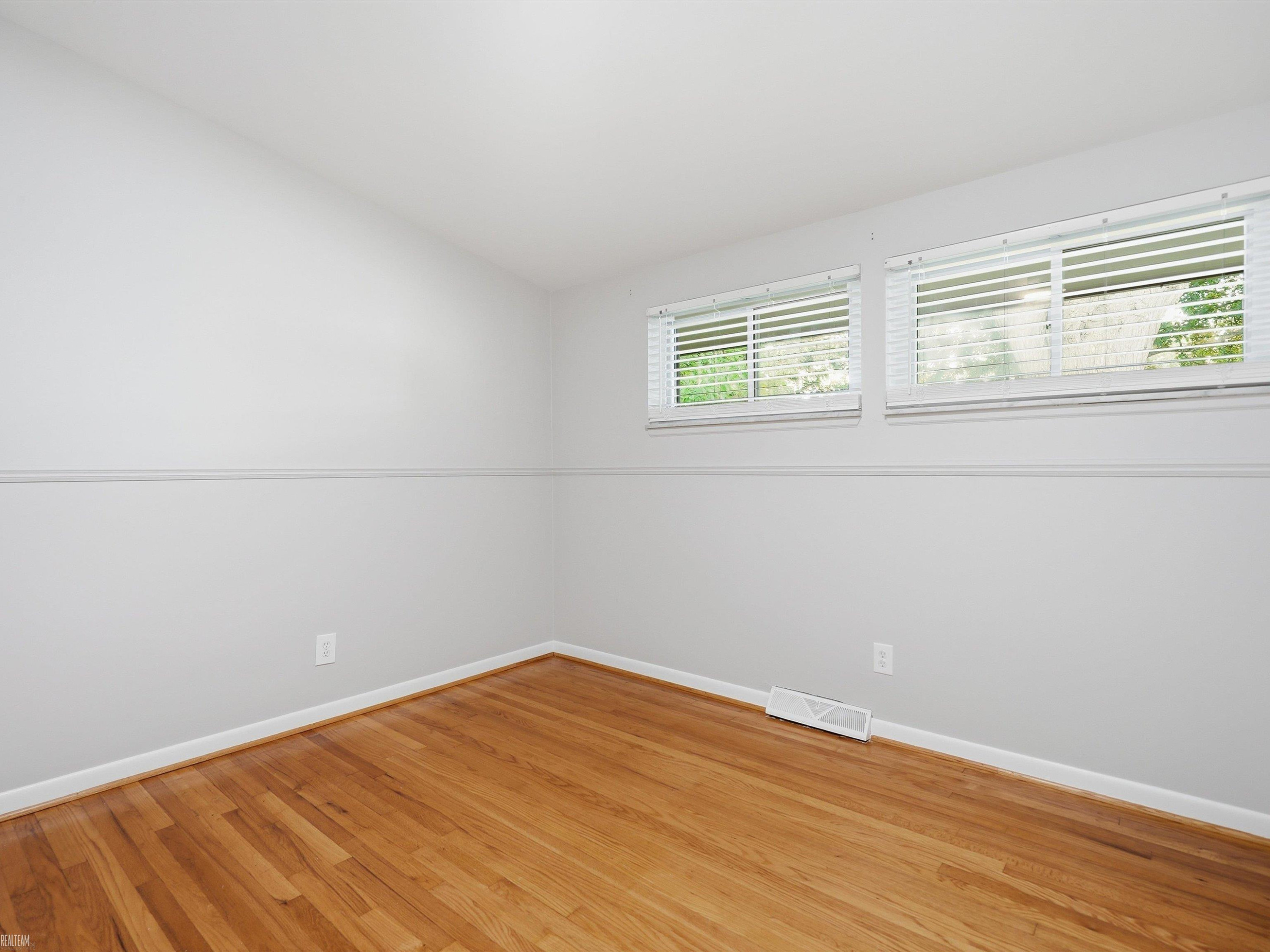 429 W Bloomfield Avenue, Royal Oak, MI 48073 — Photo 16