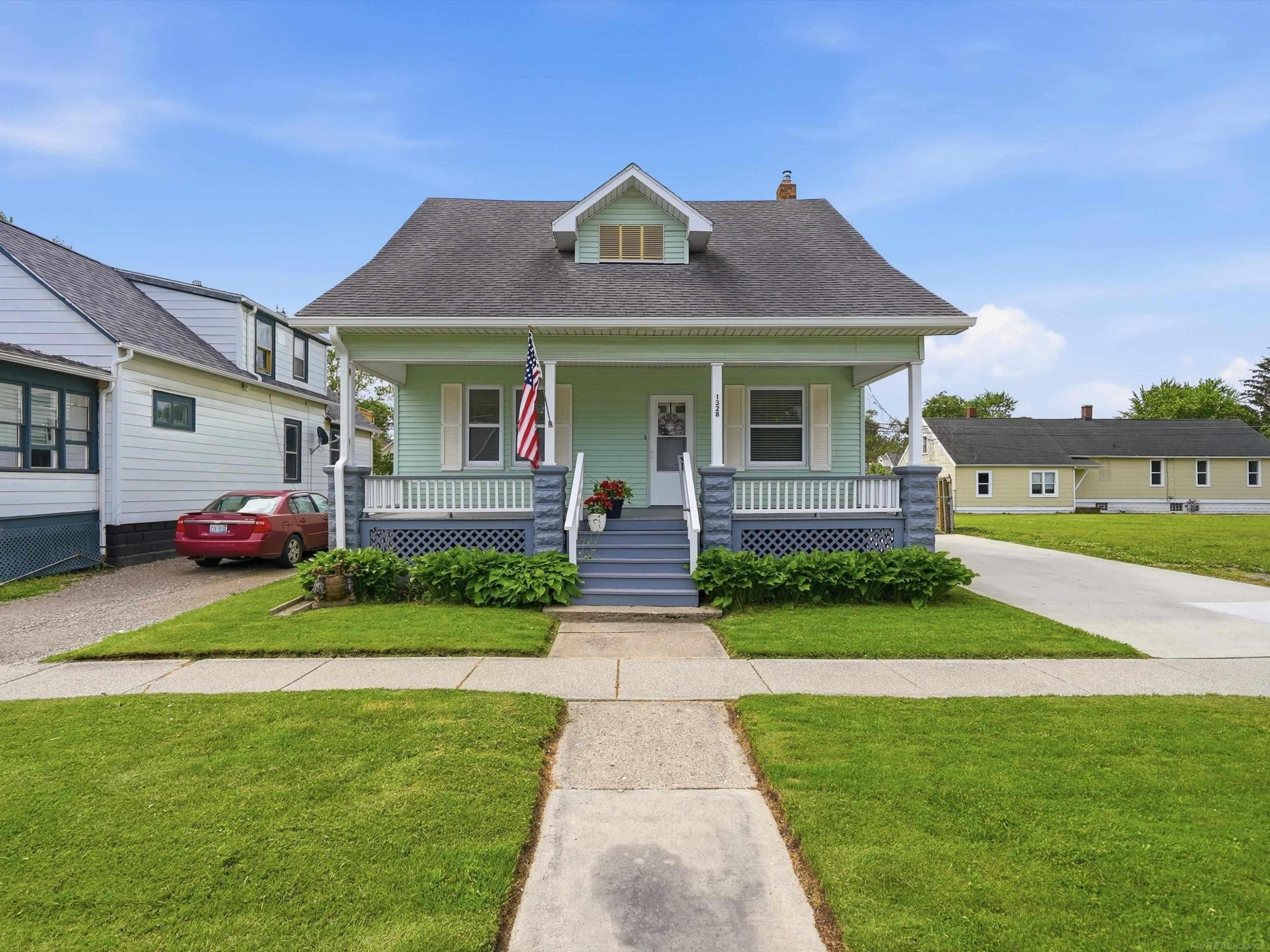 1328 Wells Street, Port Huron, MI 48060 — Photo 2