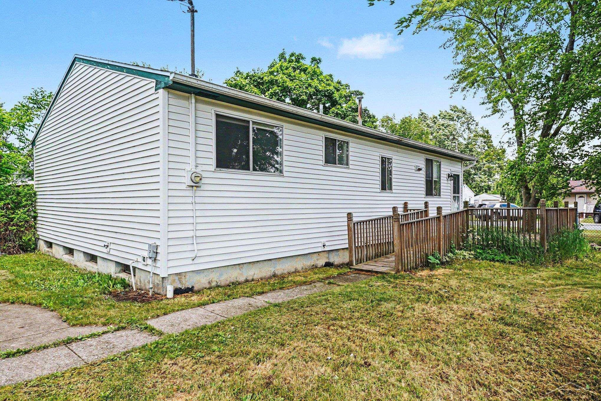 4509 Cadillac Place, Saginaw, MI 48604 — Photo 5