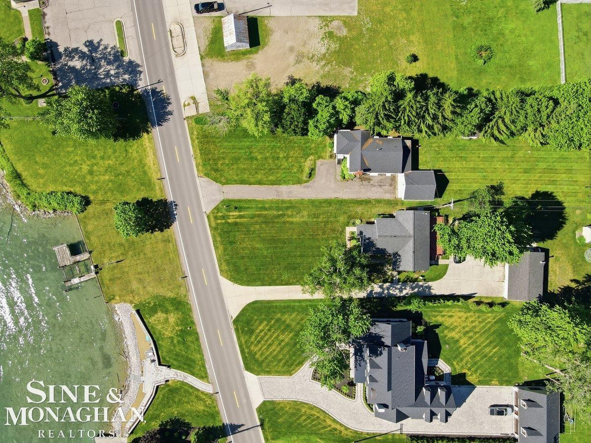 6036 River Road, MI — Photo 4
