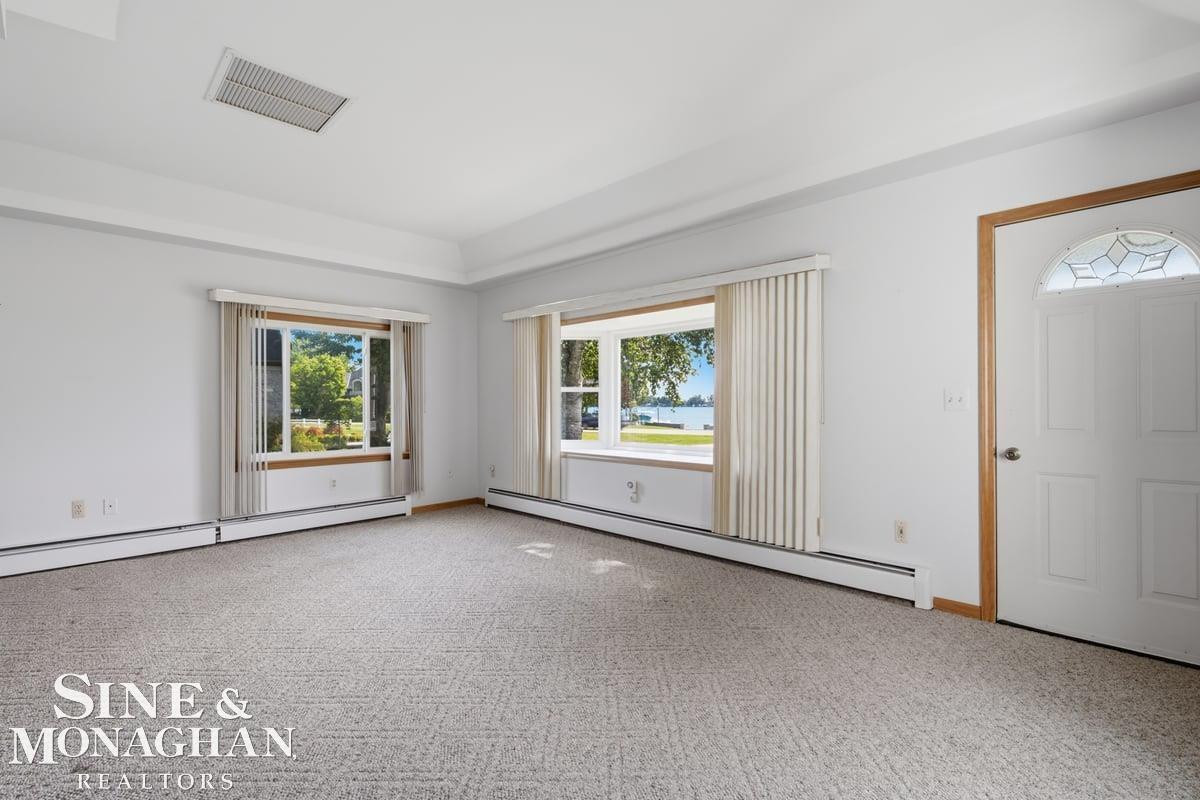 6036 River Road, MI — Photo 6