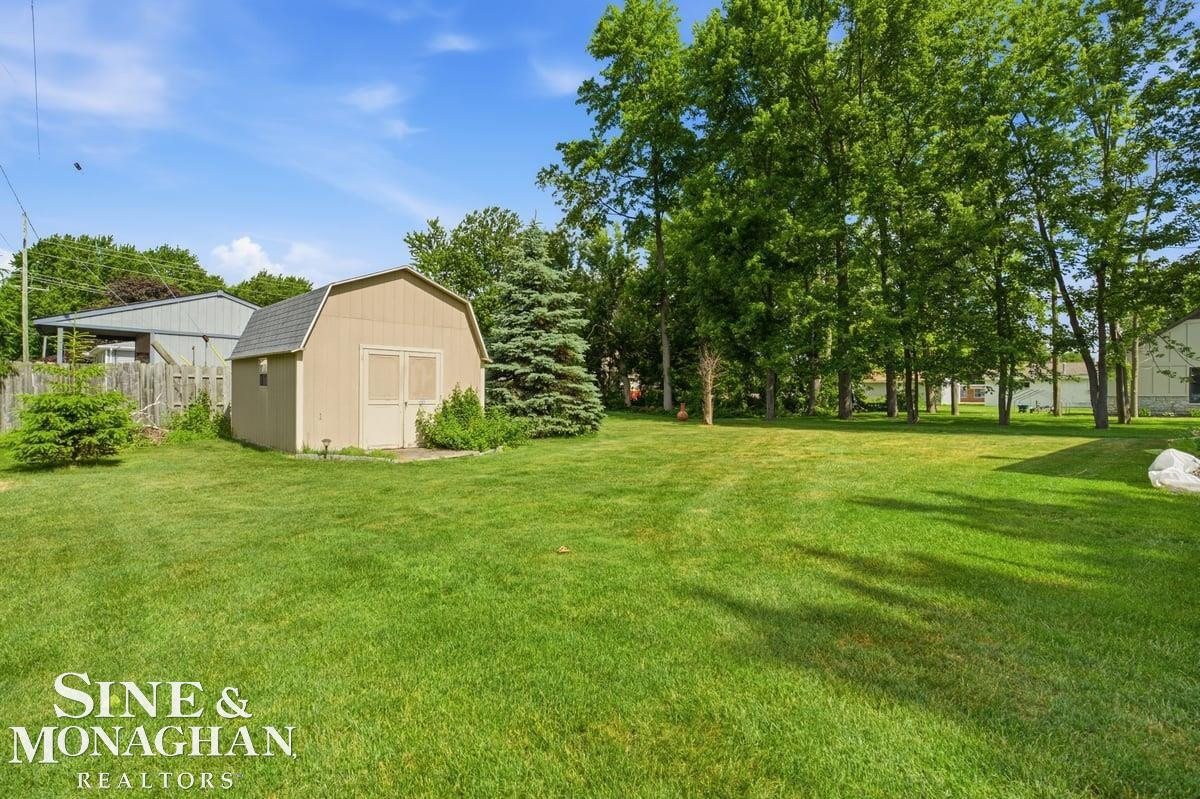 6036 River Road, MI — Photo 34