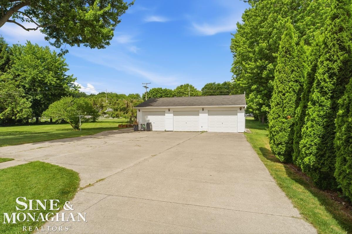 6036 River Road, MI — Photo 38
