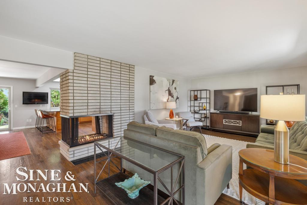 1045 Marian Court, Grosse Pointe Woods, MI 48236 — Photo 5