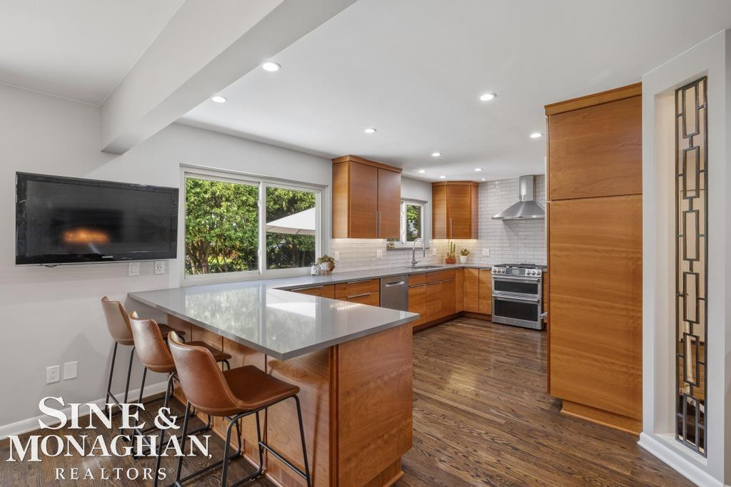 1045 Marian Court, Grosse Pointe Woods, MI 48236 — Photo 15