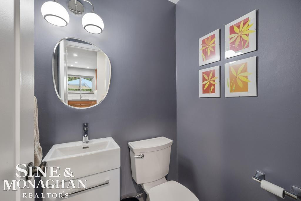 1045 Marian Court, Grosse Pointe Woods, MI 48236 — Photo 21