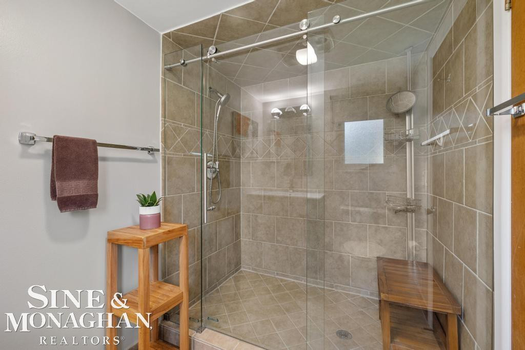 1045 Marian Court, Grosse Pointe Woods, MI 48236 — Photo 25