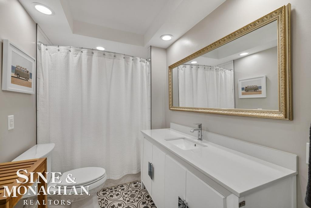 1045 Marian Court, Grosse Pointe Woods, MI 48236 — Photo 29