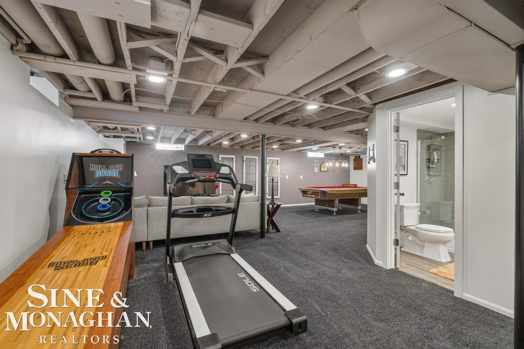 1045 Marian Court, Grosse Pointe Woods, MI 48236 — Photo 32