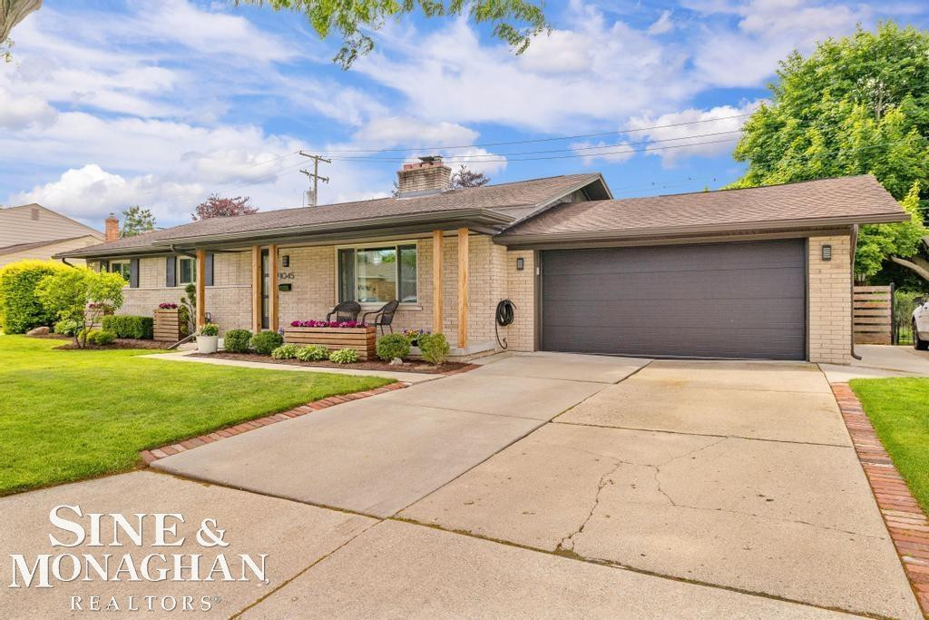 1045 Marian Court, Grosse Pointe Woods, MI 48236 — Photo 56