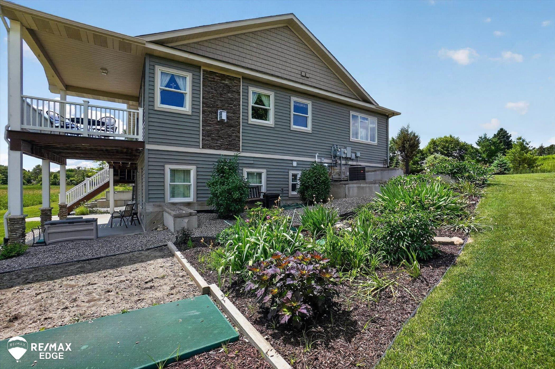 9030 Willowgate Lane, MI — Photo 38