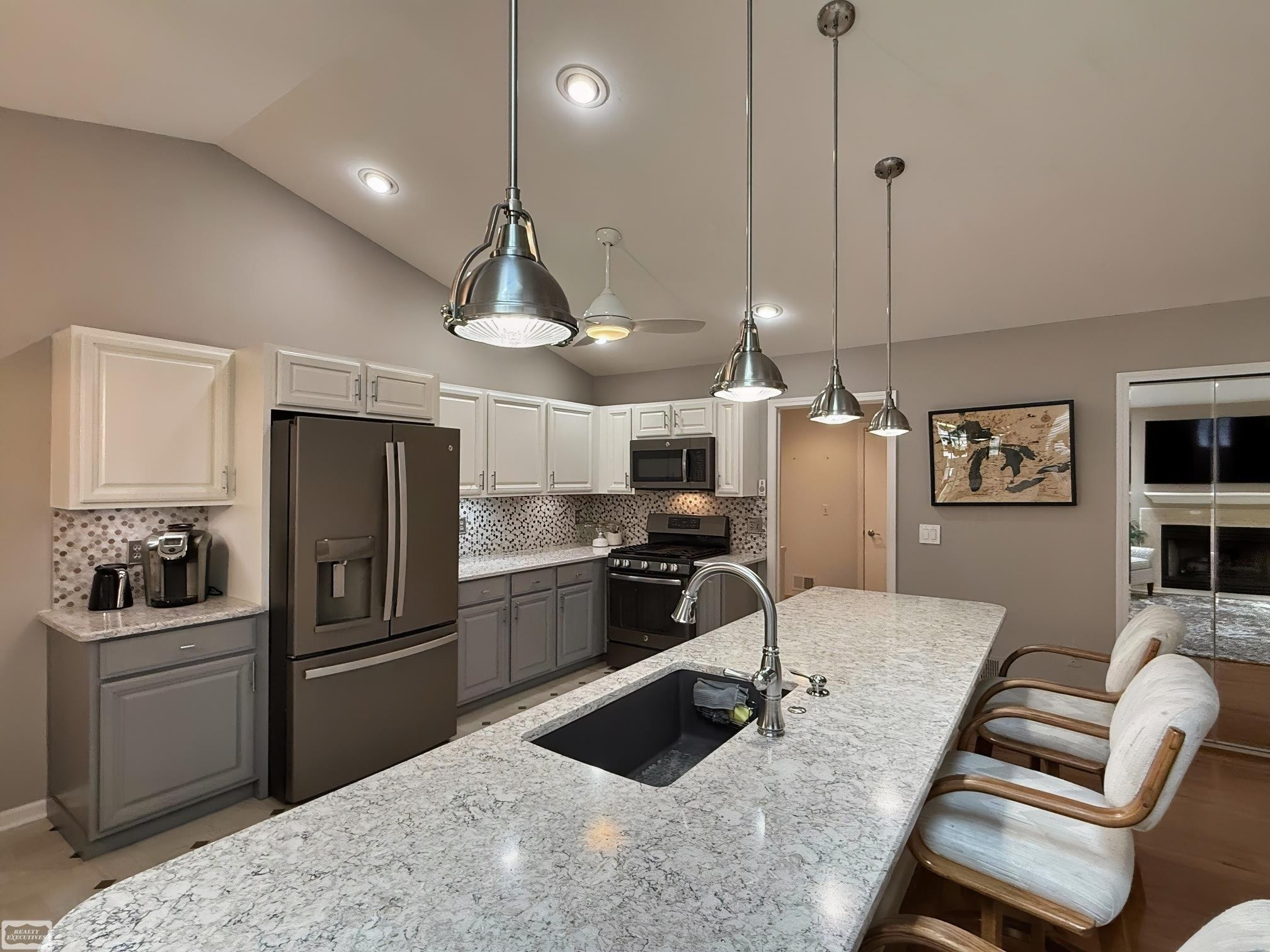 41371 Carmelo W Drive, Clinton Twp, MI 48038 — Photo 8