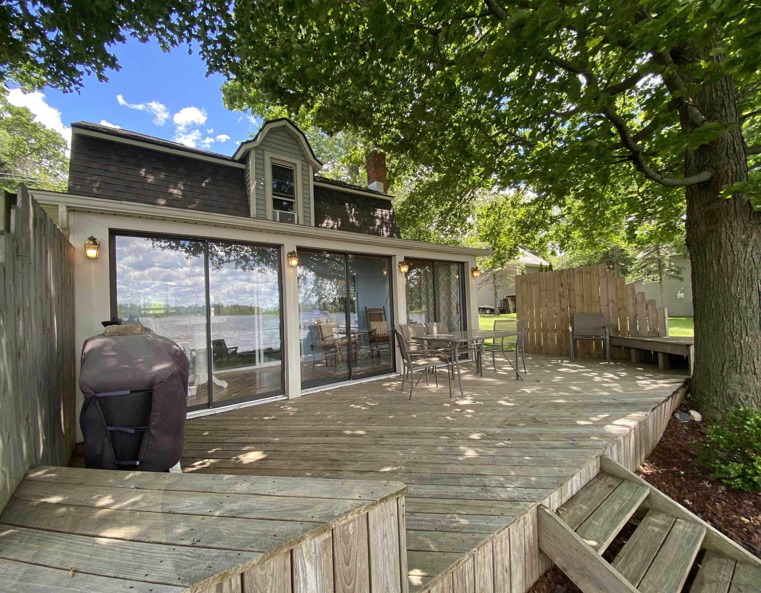 9330 Oakdale Drive, Laingsburg, MI 48848 — Photo 11