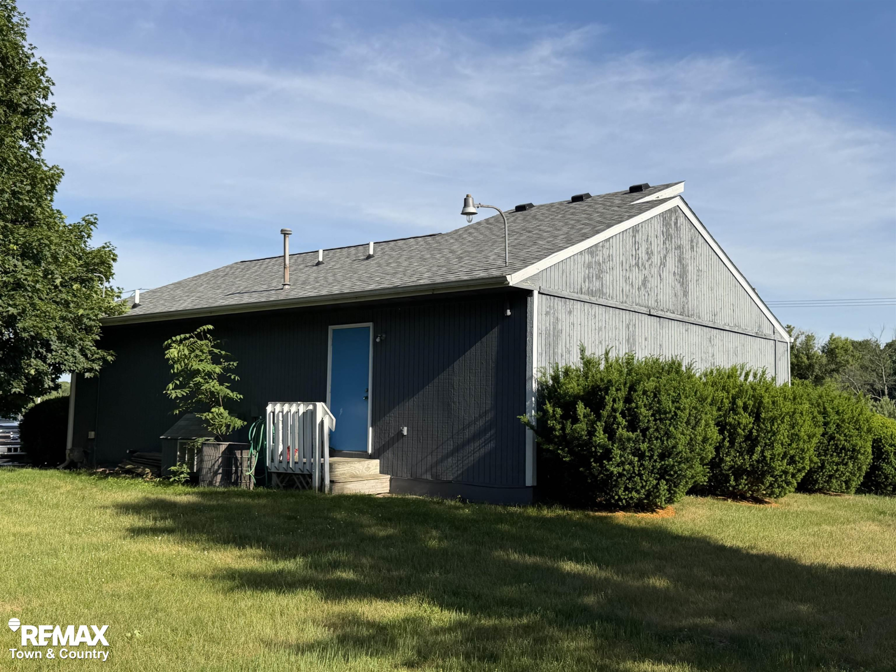 8009 N Mckinley Road, Flushing, MI 48433 — Photo 16