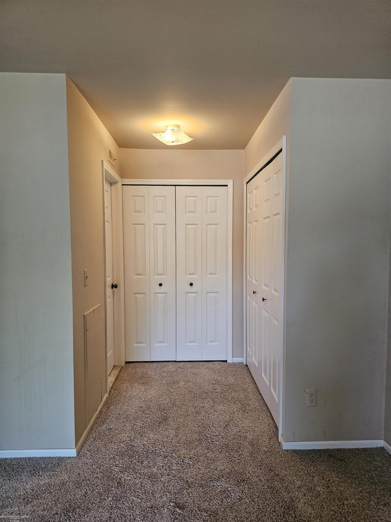409 Sunset Lane, Unit 32, Saint Clair Shores, MI 48082 — Photo 13