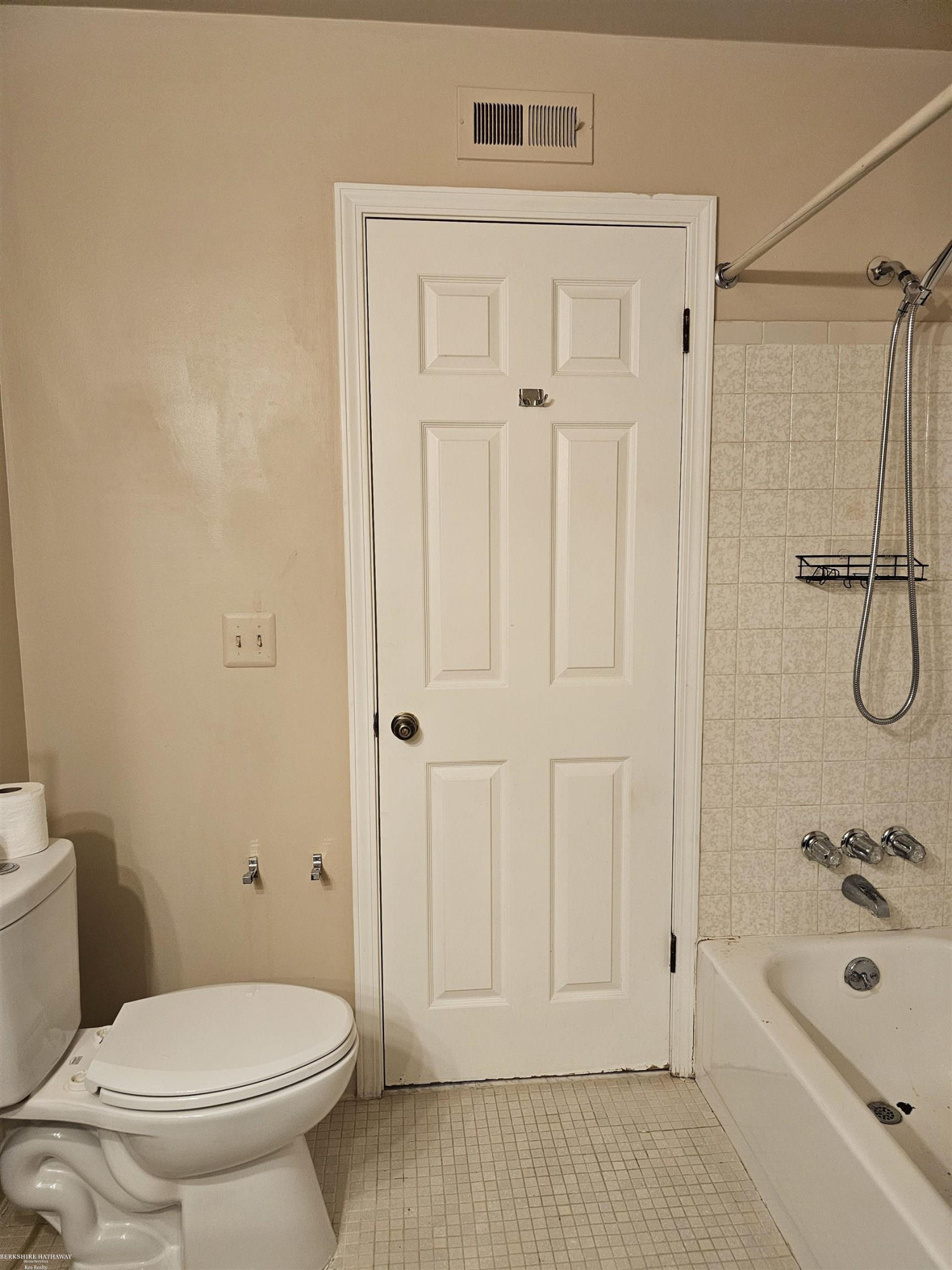 409 Sunset Lane, Unit 32, Saint Clair Shores, MI 48082 — Photo 15