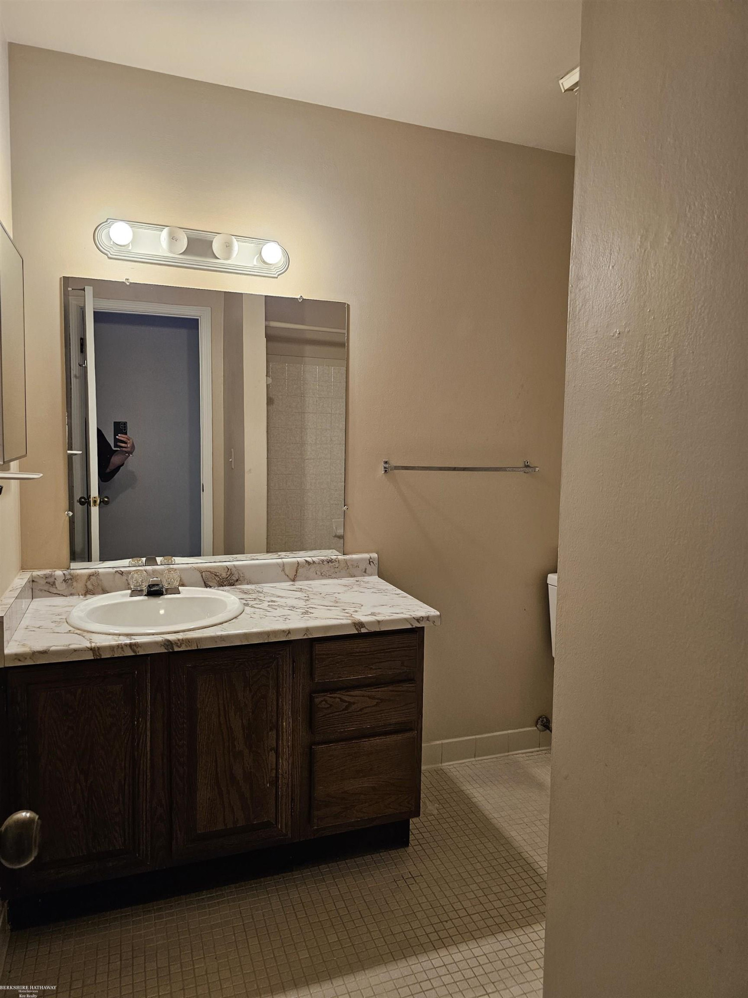 409 Sunset Lane, Unit 32, Saint Clair Shores, MI 48082 — Photo 17