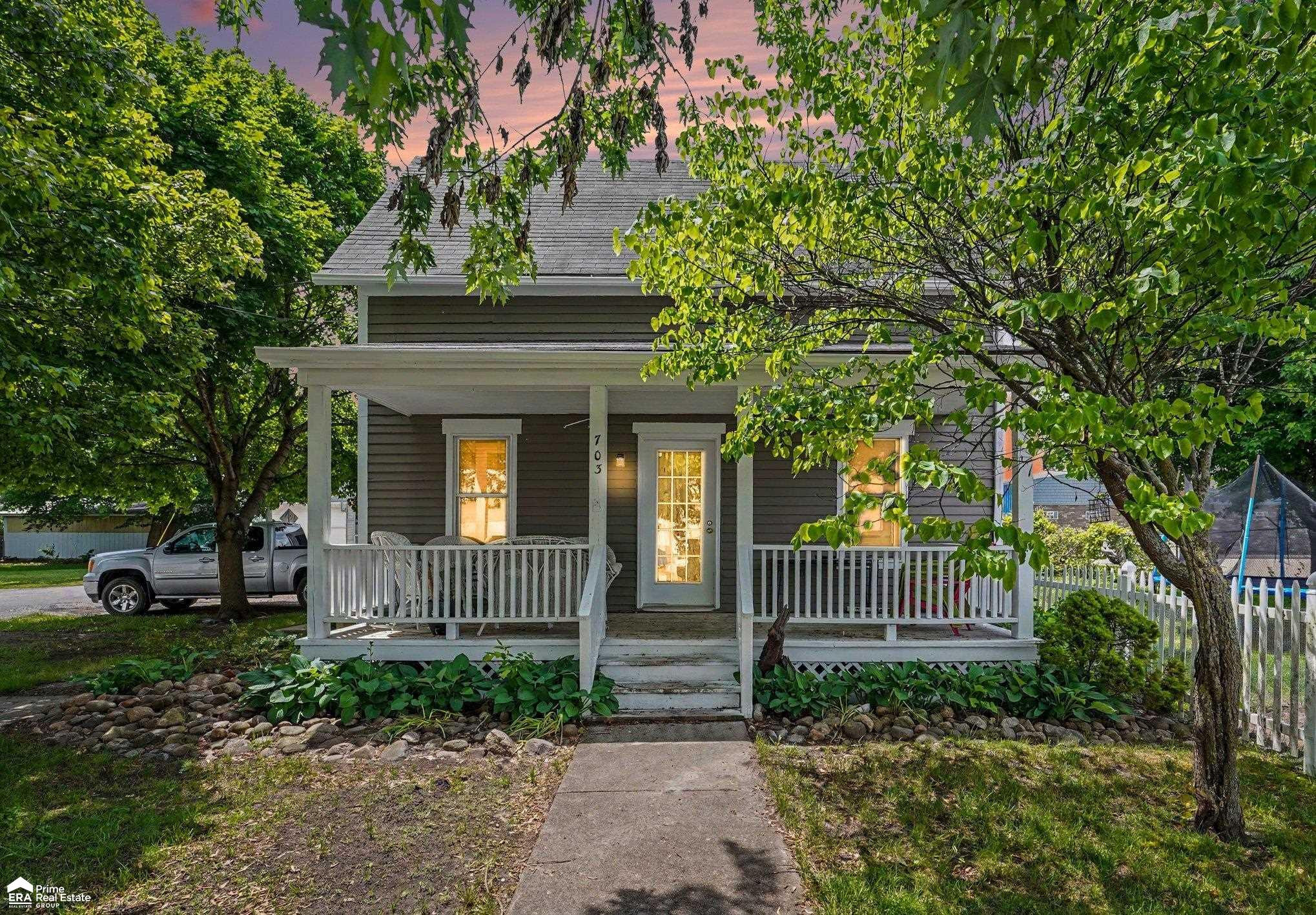 703 Brady Street, Chesaning, MI 48616 — Photo 2