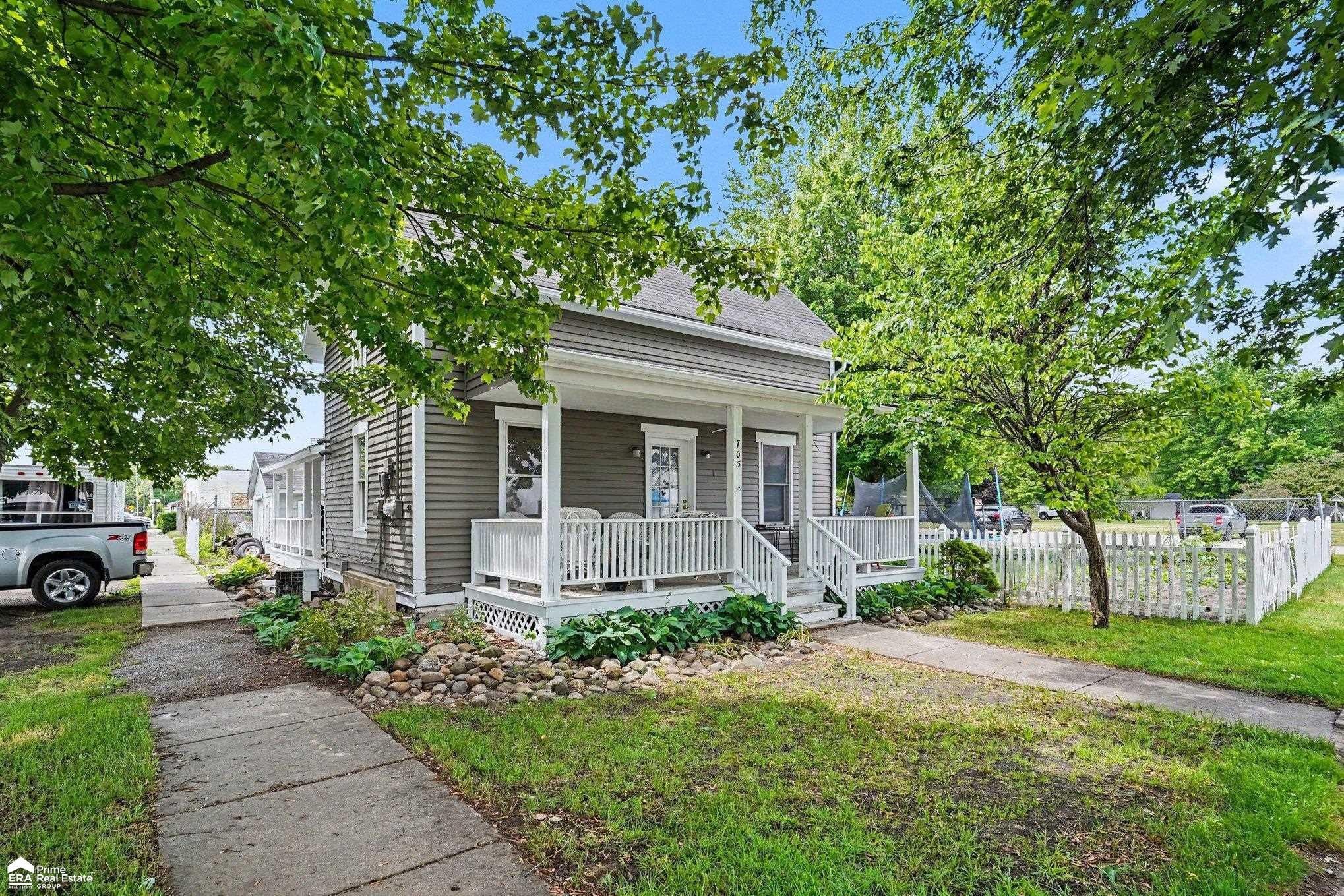703 Brady Street, Chesaning, MI 48616 — Photo 3