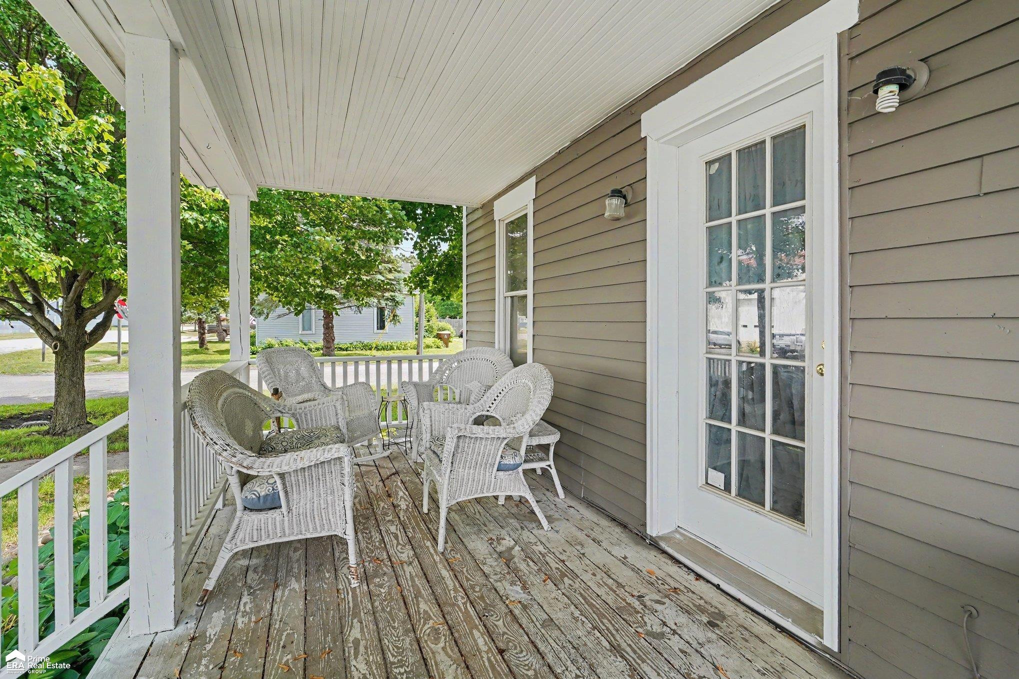 703 Brady Street, Chesaning, MI 48616 — Photo 6