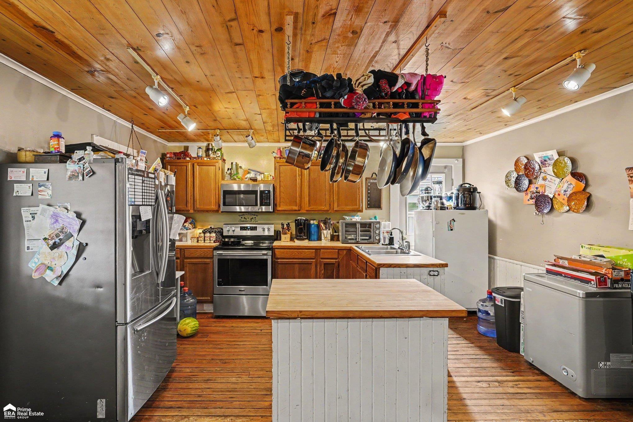 703 Brady Street, Chesaning, MI 48616 — Photo 10