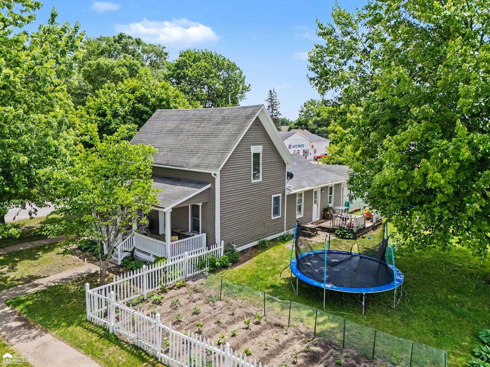703 Brady Street, Chesaning, MI 48616 — Photo 24