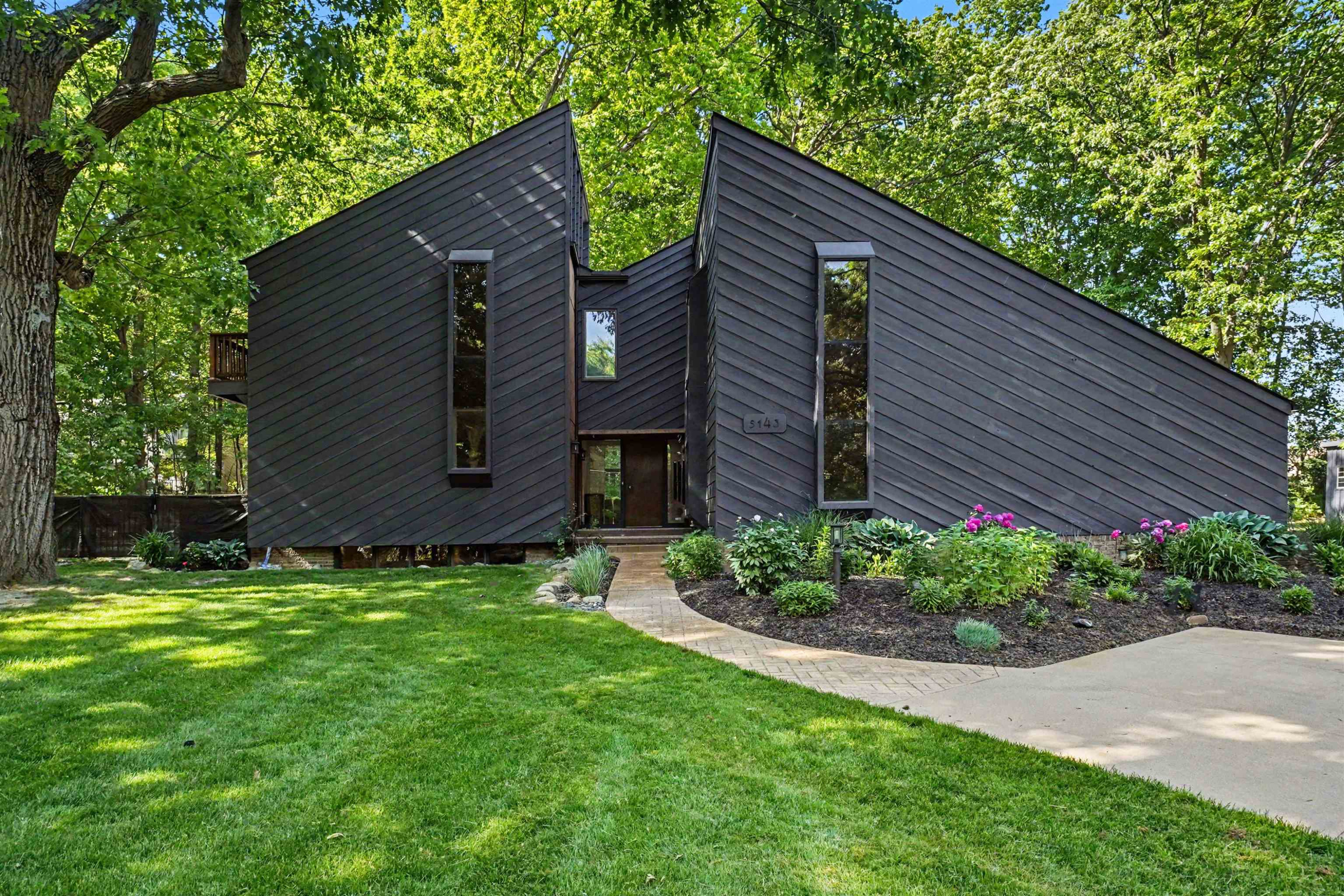 5143 Green Meadows Road, Grand Blanc, MI 48439 — Photo 2