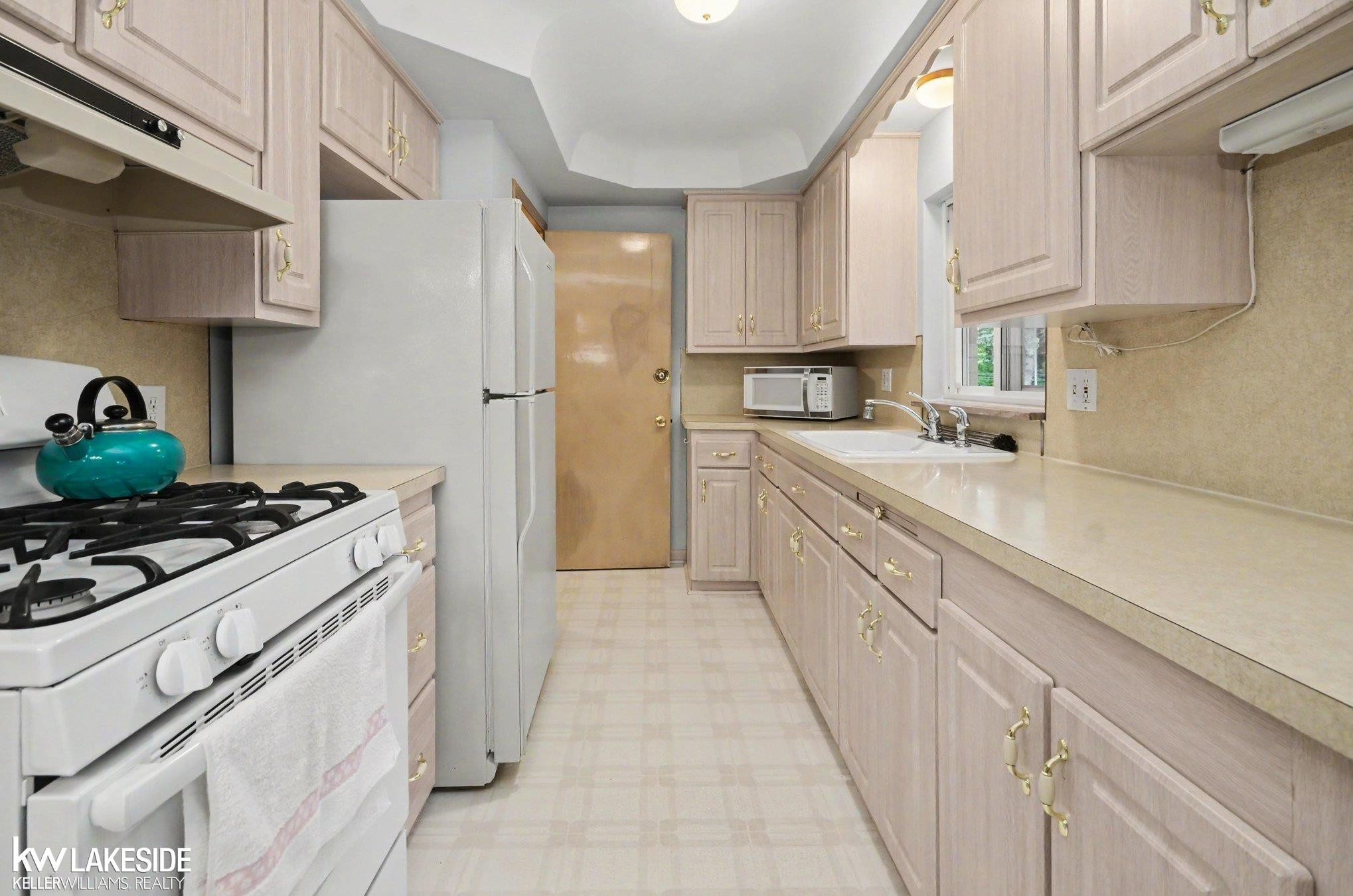 4455 Montgomery Road, Shelby Twp, MI 48316 — Photo 12