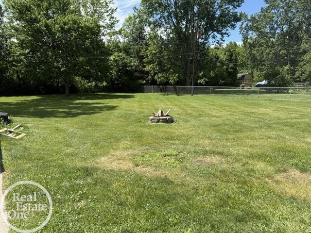 27550 E Schiller Street, MI 48047 — Photo 4