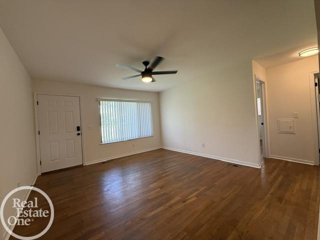 27550 E Schiller Street, MI 48047 — Photo 12