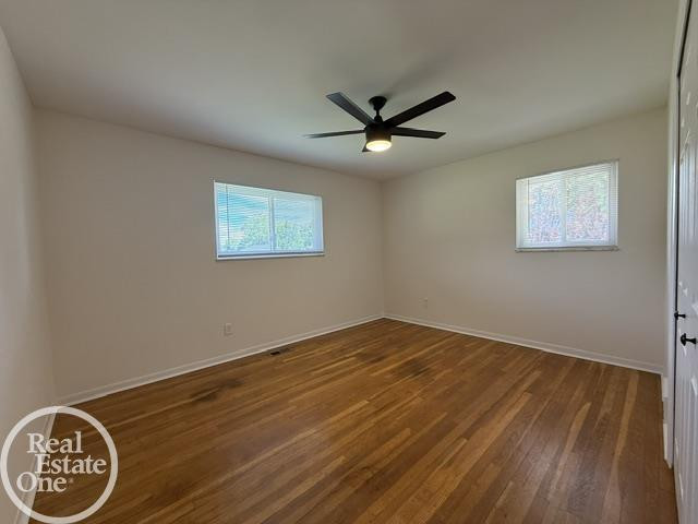 27550 E Schiller Street, MI 48047 — Photo 16