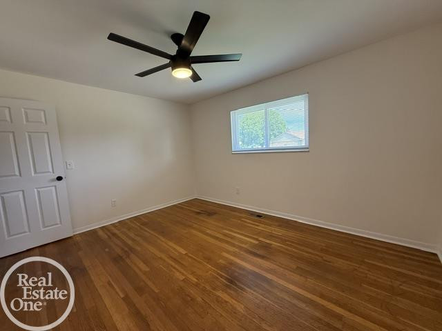 27550 E Schiller Street, MI 48047 — Photo 17