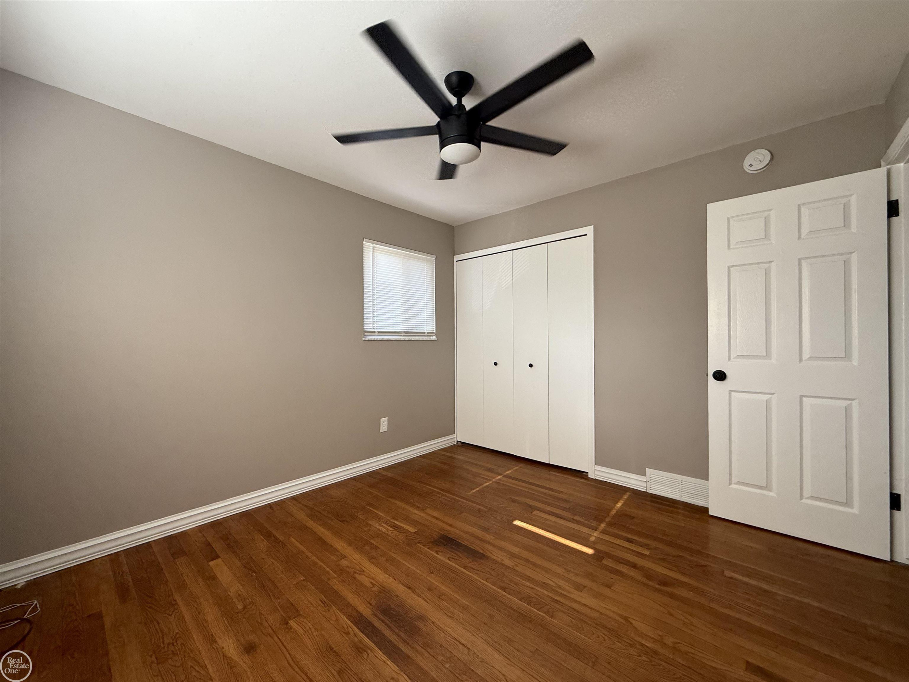 27550 E Schiller Street, MI 48047 — Photo 19