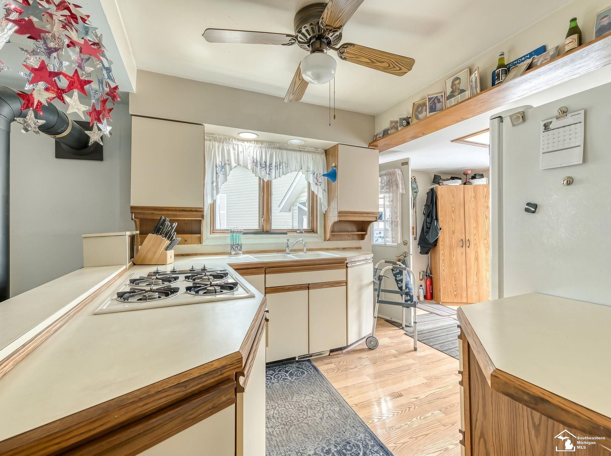 13857 Lake Drive, Monroe, MI 48161 — Photo 8